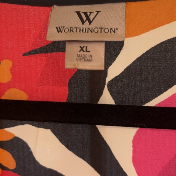 XL Worthington Floral Top Machine Wash | 100% Poly - Picture 5 of 10